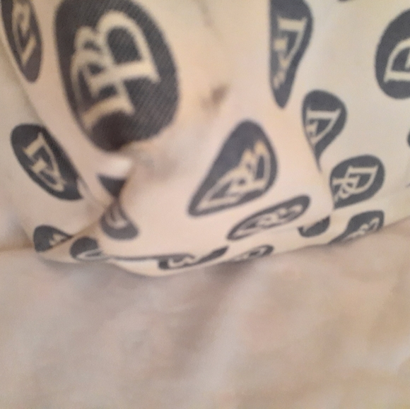 Dooney and Bourke - Picture 10 of 11